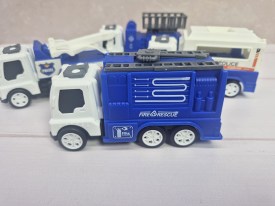 Set 4 camiones policia